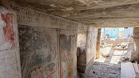 La restauración salva los frescos del siglo XVI de la ermita de San Jorge en Cáceres