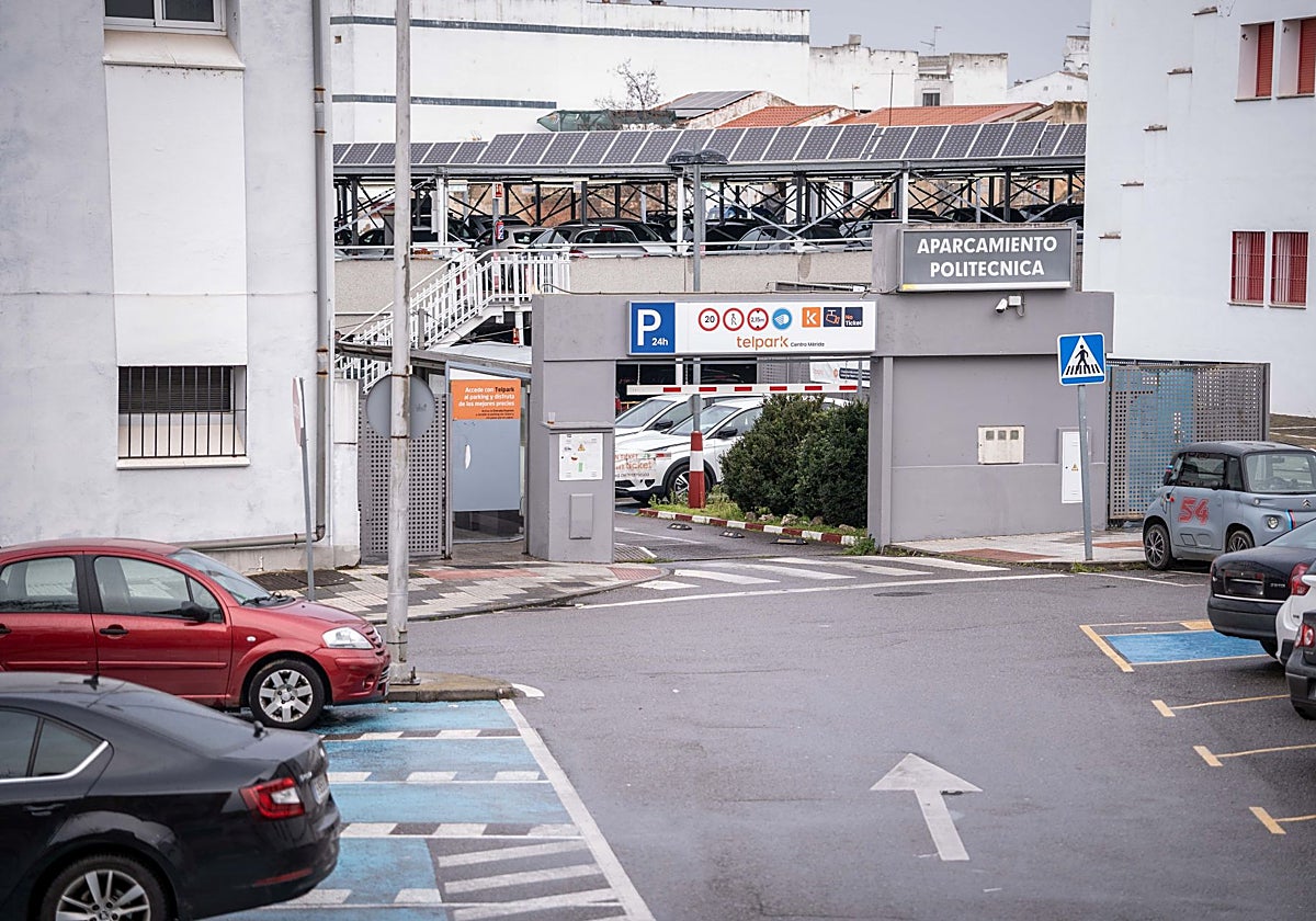 La Asociación de Comerciantes de Mérida renueva el acuerdo con Telpark para facilitar el aparcamiento