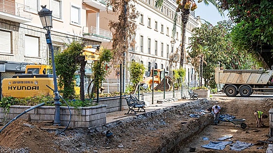La asociación de vecinos del Casco Antiguo de Badajoz organiza una visita guiada a los restos de la avenida de Huelva