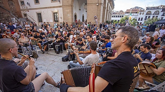 El Fleadh convierte a Cáceres en capital del intercambio cultural con Irlanda