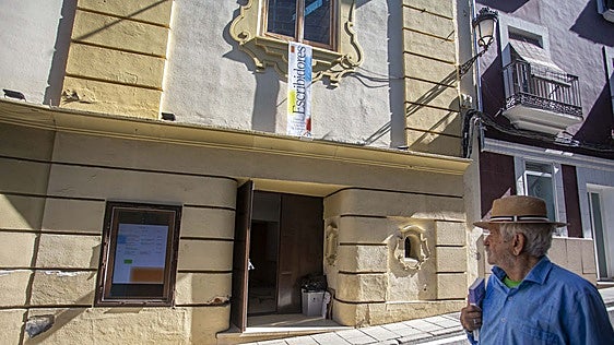 Catorce autores e intelectuales se dan cita de miércoles a sábado en Cáceres en el Festival Literario 'Escribidores 2026'