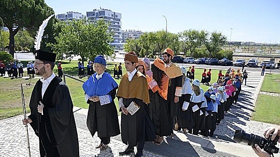 El rector convoca oficialmente las elecciones en la Universidad de Extremadura