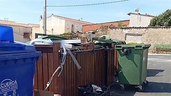 Los vertidos persisten a pesar de las llamadas al civismo en Deleitosa