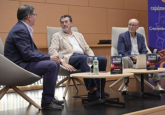 Julián Quirós: «El público ya conoce las noticias, yo quería contar las historias humanas»