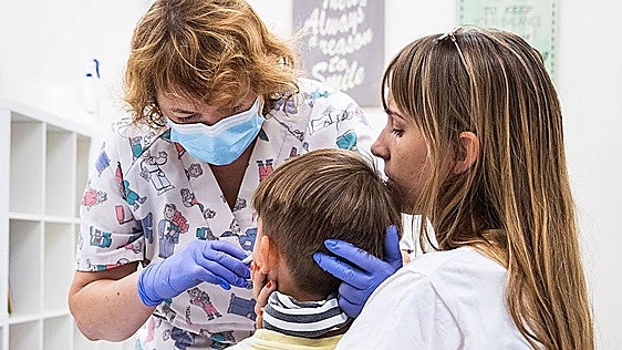 70 equipos del SES vacunarán de la gripe en los colegios desde la próxima semana