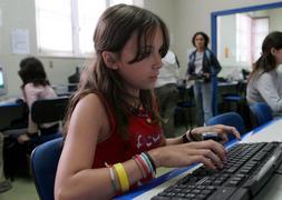 En verano crecen las ciber amenazas a adolescentes