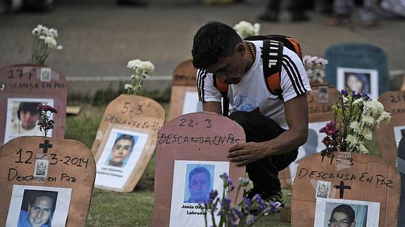 Homenaje en Caracas a las víctimas de las protestas contra el Gobierno.