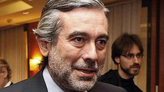 El juez del Tribunal Constitucional Enrique López. 