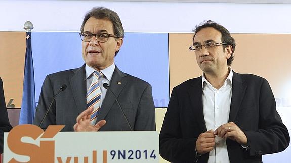 El presidente de la Generalitat, Artur Mas, acompañado por Josep Rull. 