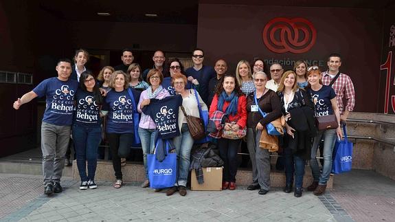 Enfermos de Behlçet durante una reunión en mayo.