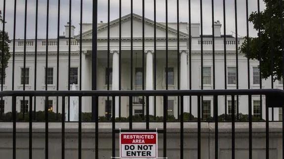 Vista de la valla de la Casa Blanca en Washington 