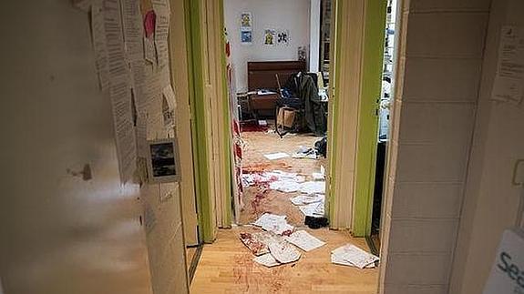 Interior de la redacción de Charlie Hebdo tras el ataque yihadista de este miércoles. 