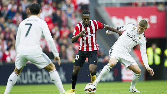 Williams, entre Cristiano y Kroos. 