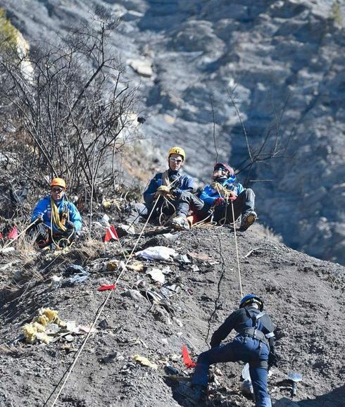 Los equipos de rescate trabajan en la zona 