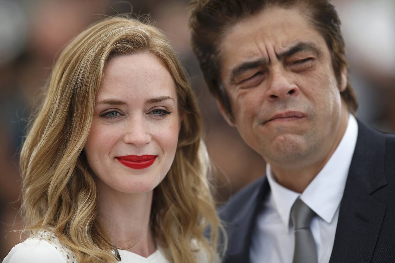 Emily Blunt y Benicio del Toro.