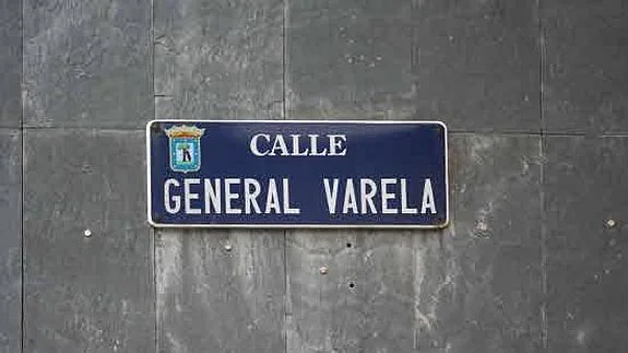 Placa de la Calle General Varela en Madrid