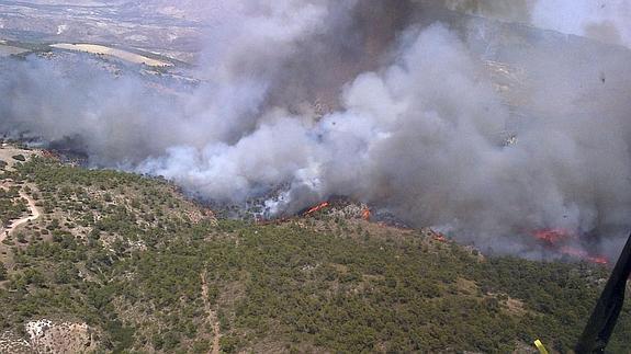 Vista aérea del incendio en Jaén.