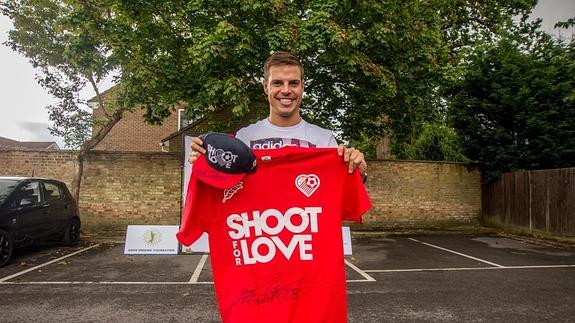 César Azpilicueta, tras participar en el reto. 