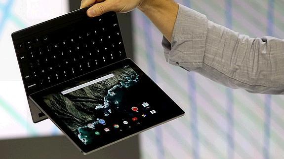 Pixel C puede funcionar con un teclado que se adapta magnéticamente.