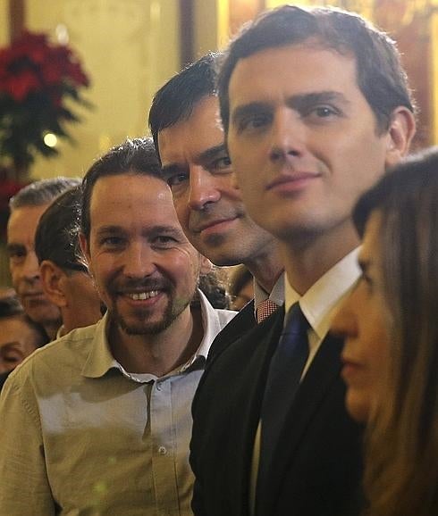 Iglesias, Herzog y Rivera, en el Día de la Constitución.