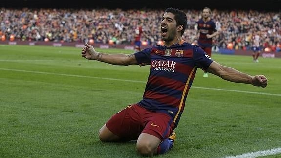 Luis Suárez celebra su gol ante el Atlético. 