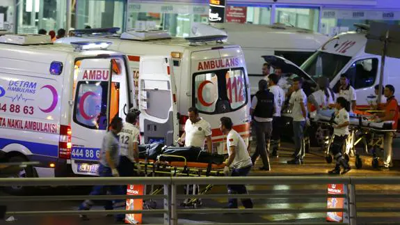 Caos en el aeropuerto de Estambul tras el atentado