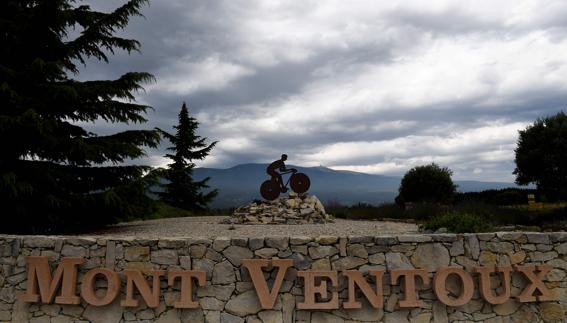 El inicio de la ascensión al Mont Ventoux. 