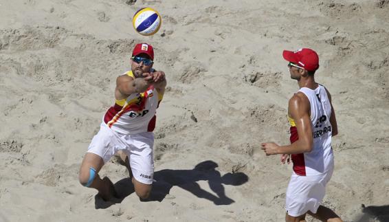 Herrera y Gavira, durante un partido. 