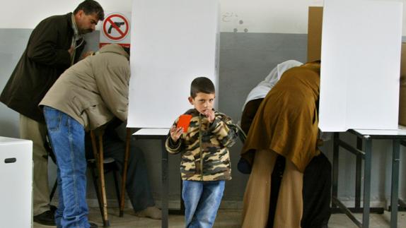 Un niño durante las elecciones a la presidencia palestina.