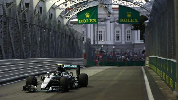 Nico Rosberg, durante la sesión clasificatoria del GP de Singapur. 