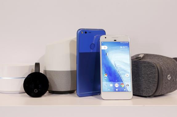 Google Wifi, Chromecast Ultra, Google Home, los dos modelos de Pixel y Daydream View.
