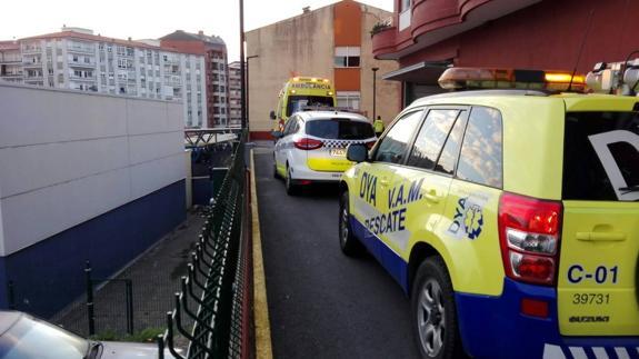 Unidades móviles desplazadas esta mañana al lugar del accidente. 