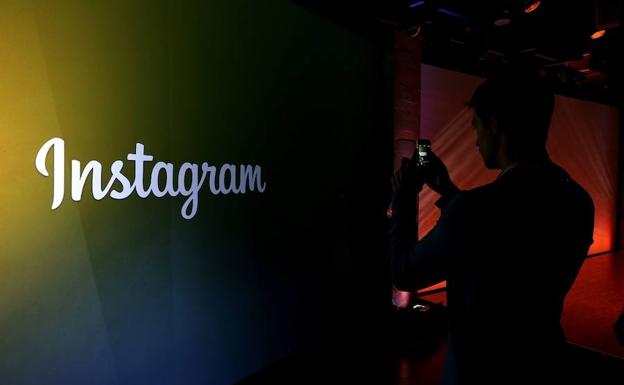 Instagram añade la posibilidad de crear un archivo privado de fotos.
