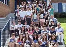 Foto de familia de los ganadores del año pasado.:: HOY