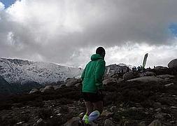 La nieve y el viento, protagonistas en el estreno de las pruebas verticales en Extremadura