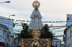 Procesión con la patrona de Don Benito. ::                             C.P.