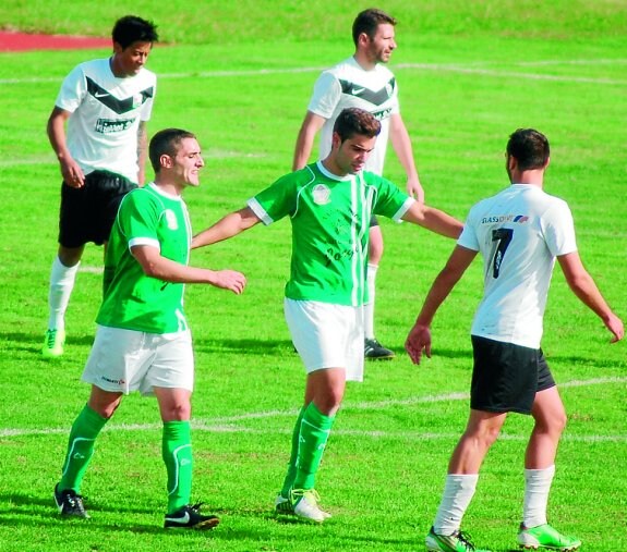 Una acción del partido de la primera vuelta. 