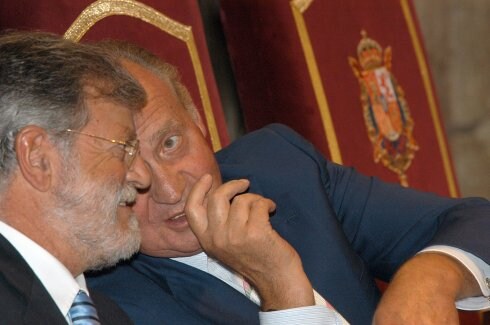  El rey Juan Carlos con Ibarra en Cáceres en 2004. :: HOY