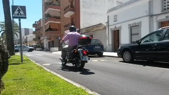 Banda reductora instalada en la avenida del Pilar. :: f. h.