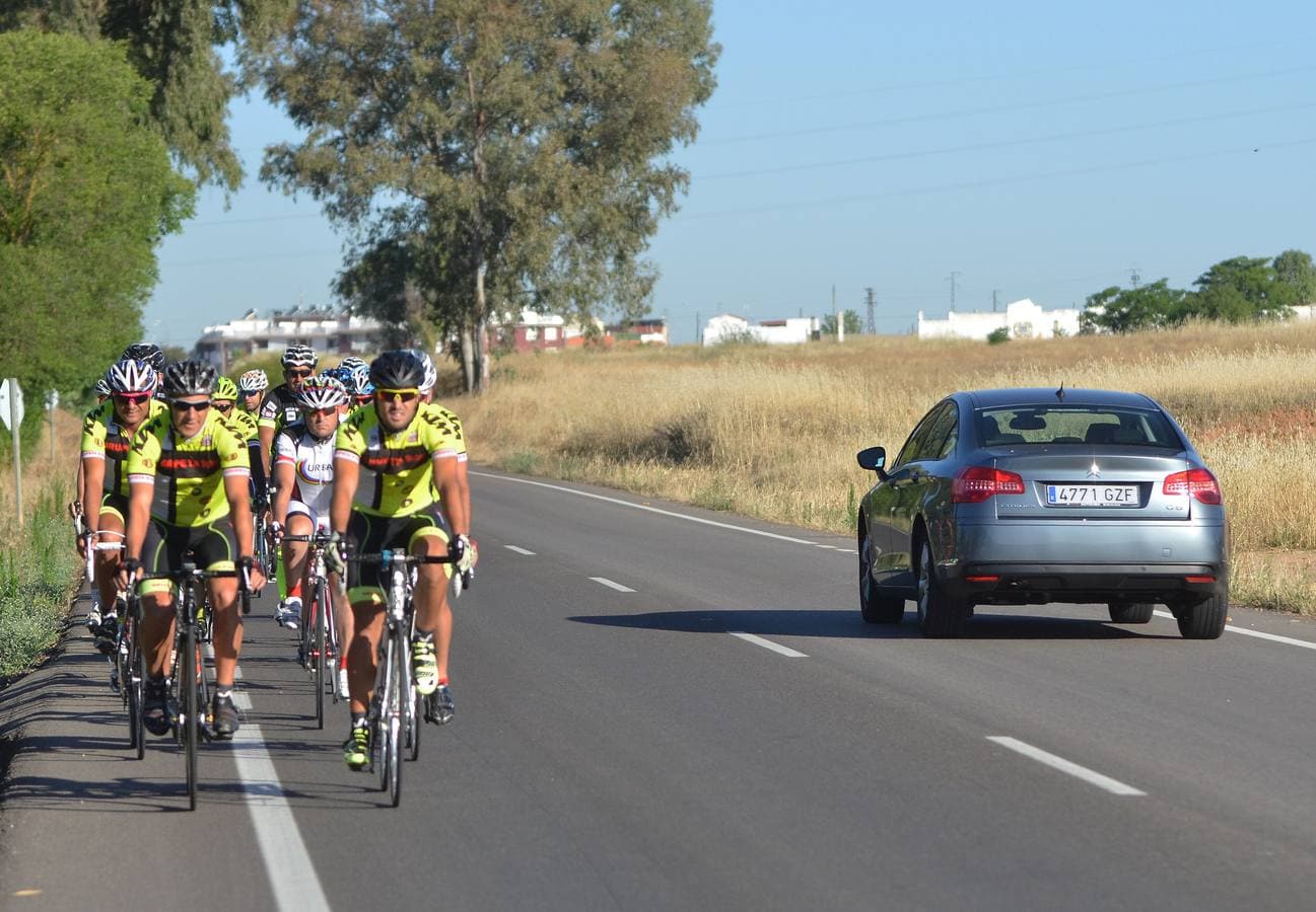 Grupo de ciclistas pacenses esta semana. En verano se ven más por las carreteras