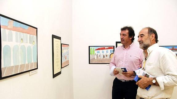 El alcalde de Garrovillas, a la derecha, con el diputado de Cultura. 