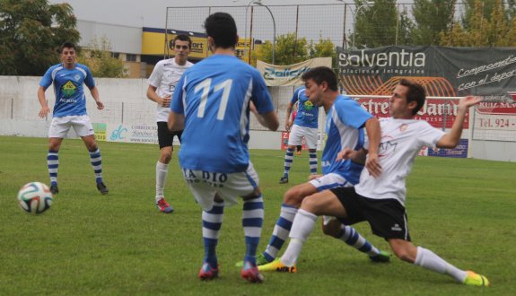 Gabancha (Sanvi) en una acción con Ruano y Serván (Díter). :: v. pavón