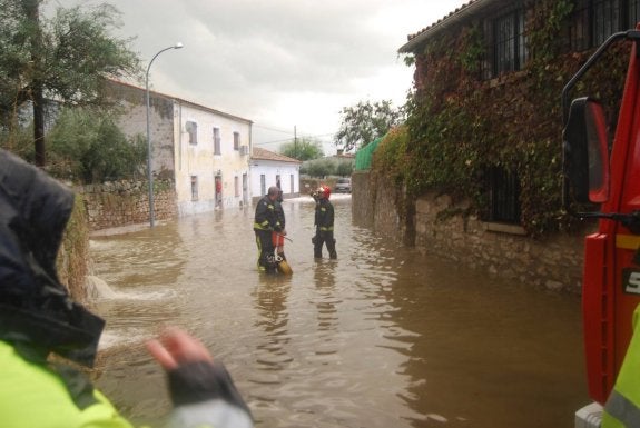 Una tormenta de granizo provoca varios incidentes en Trujillo