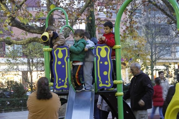 Los parques infantiles se llenarán durante el periodo vacacional navideño. :: armando méndez