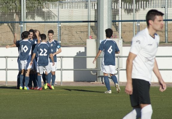 Los jugadores del Deportivo celebran un gol de Parri. :: pakopí