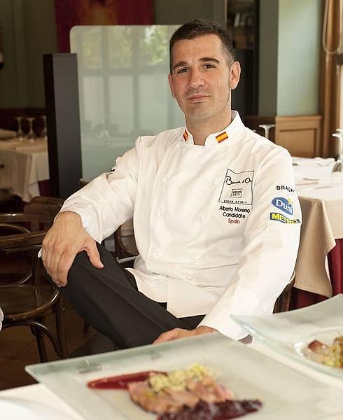 l cocinero extremeño Alberto Moreno será el candidato español en la edición 2014-2015 del Bocuse D'Or, el premio culinario más prestigioso del mundo