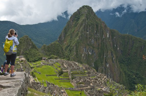 La realidad de Perú protagoniza un encuentro cultural