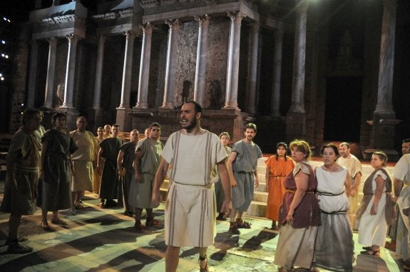 Un momento de la representación de 'Coriolano' el año pasado en el Festival de Mérida. :: hoy