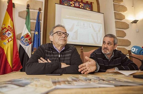 FernandoJiménez y Jesús Bravo con el resumen de archivos. :: j. rey