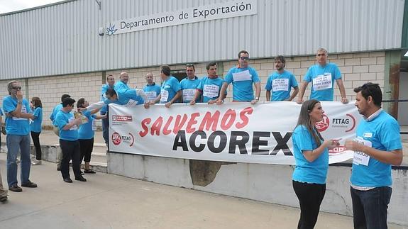 Concentración de los trabajadores de Acorex hoy en Mérida